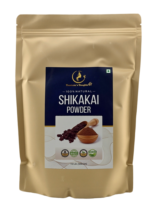 Shikakai is full of essential nutrients and vitamins that help the growth of hair. These properties make sure the blood circulation is improved, the roots are strong, and the scalp is healthy. All these together ensure hair breakage and damage are reduced